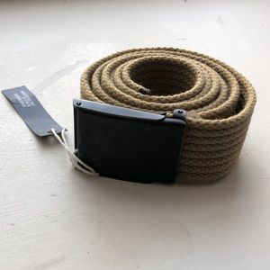 Men’s American Eagle belt